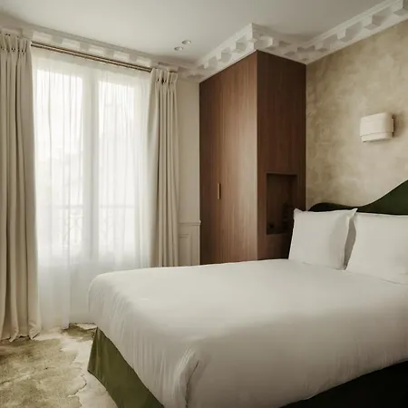 Leon Hotel