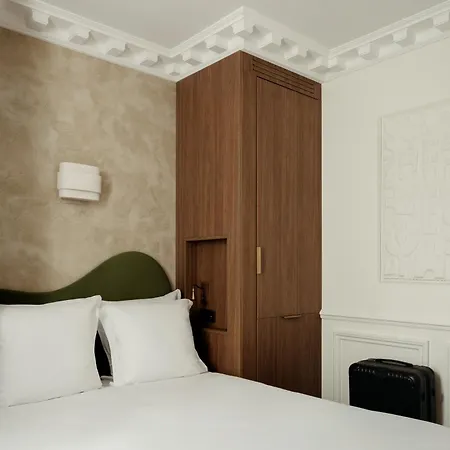 Hotel Leon Paris