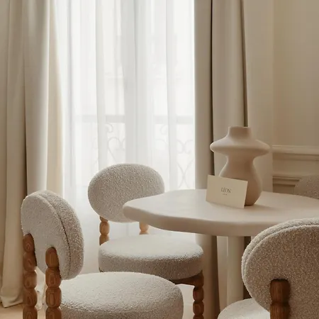 Leon Hotel Paris